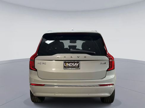 Used 2025 Volvo XC90 B6 Plus AWD/4WD image 11