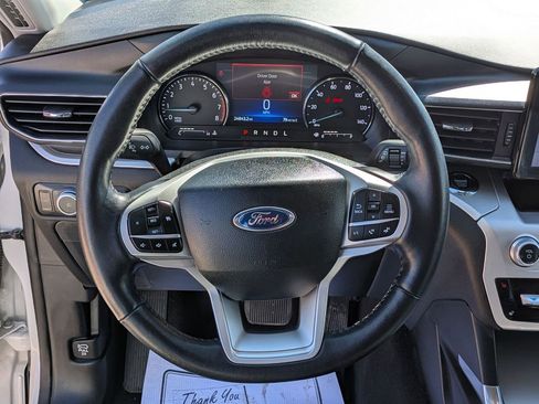Used 2022 Ford Explorer XLT w/ Equipment Group 202A image 14