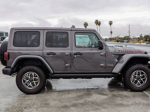 New 2025 Jeep Wrangler Unlimited Rubicon image 13