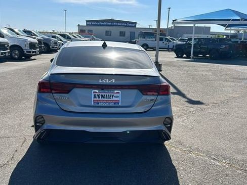 Used 2023 Kia Forte GT-Line w/ GT-Line Technology Package FWD image 4