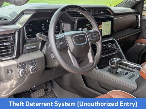 Used 2025 GMC Sierra 1500 Denali Ultimate AWD/4WD image 32