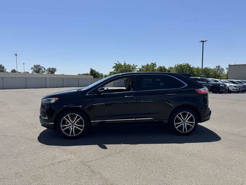 Used 2019 Ford Edge Titanium w/ Equipment Group 301A image 7