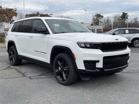 Used 2023 Jeep Grand Cherokee L Laredo image 7