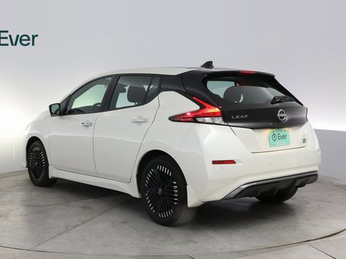 Used 2023 Nissan Leaf SV Plus image 14