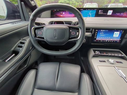 Used 2025 Lincoln Navigator Reserve w/ Jet Appearance Package AWD/4WD image 19