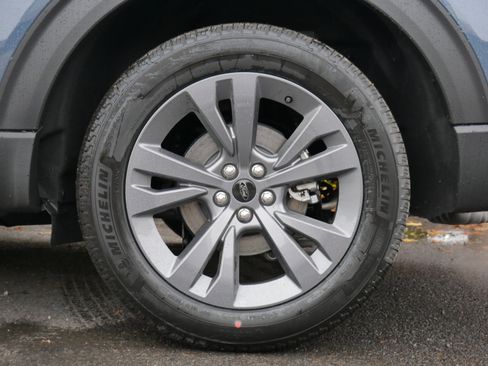 New 2026 Ford Explorer Active w/ Active Comfort Package image 18