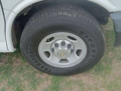 Used 2013 Chevrolet Express 2500 w/ Cold Climate Package image 23