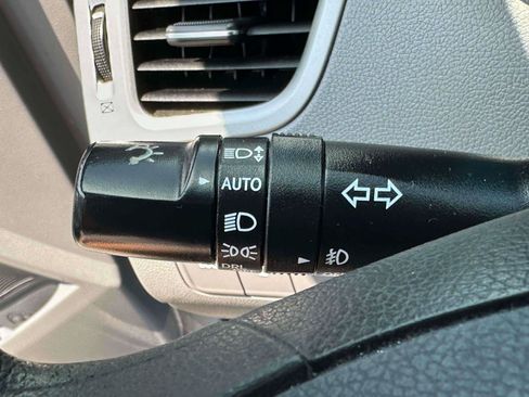 Used 2015 Hyundai Elantra SE w/ Option Group 02 FWD image 22