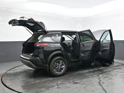 Used 2023 Nissan Rogue S AWD/4WD image 46