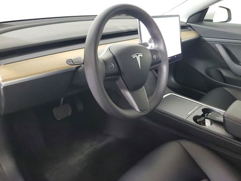 Used 2021 Tesla Model 3 Standard Range Plus image 22