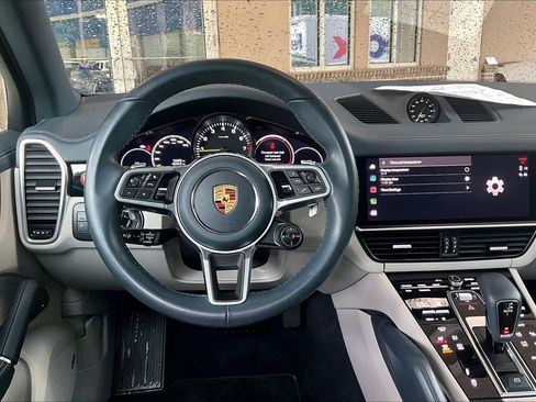 Used 2022 Porsche Cayenne E-Hybrid AWD/4WD image 6