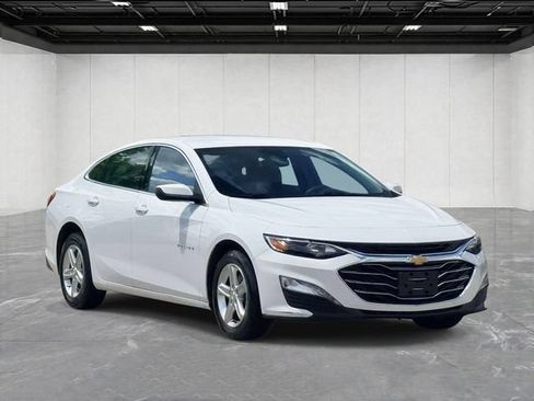 Used 2023 Chevrolet Malibu LT w/ Driver Confidence Package FWD image 3