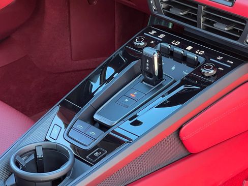 Certified 2026 Porsche 911 Targa 4 GTS AWD/4WD image 37