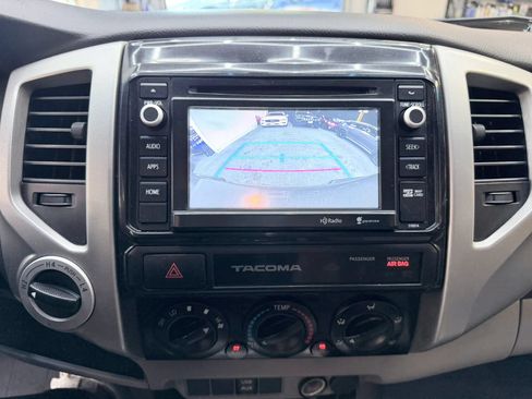 Used 2015 Toyota Tacoma 4x4 Double Cab w/ SR5 Package image 15