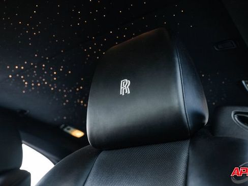 Used 2019 Rolls-Royce Wraith RWD image 2