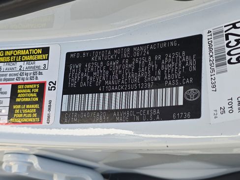 Used 2025 Toyota Camry SE w/ Convenience Package FWD image 35