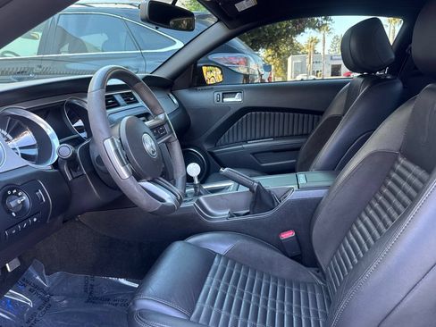 Used 2014 Ford Mustang Shelby GT500 w/ Equipment Group 821A RWD image 10