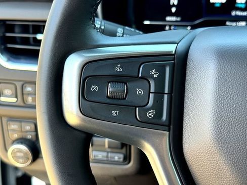 Used 2024 Chevrolet Suburban Z71 w/ Z71 Off-Road Package AWD/4WD image 13