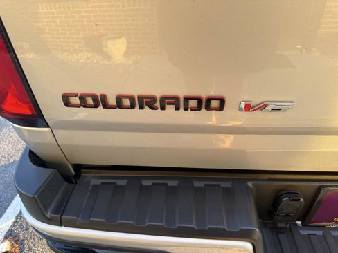 Used 2019 Chevrolet Colorado LT w/ Redline Special Edition image 9