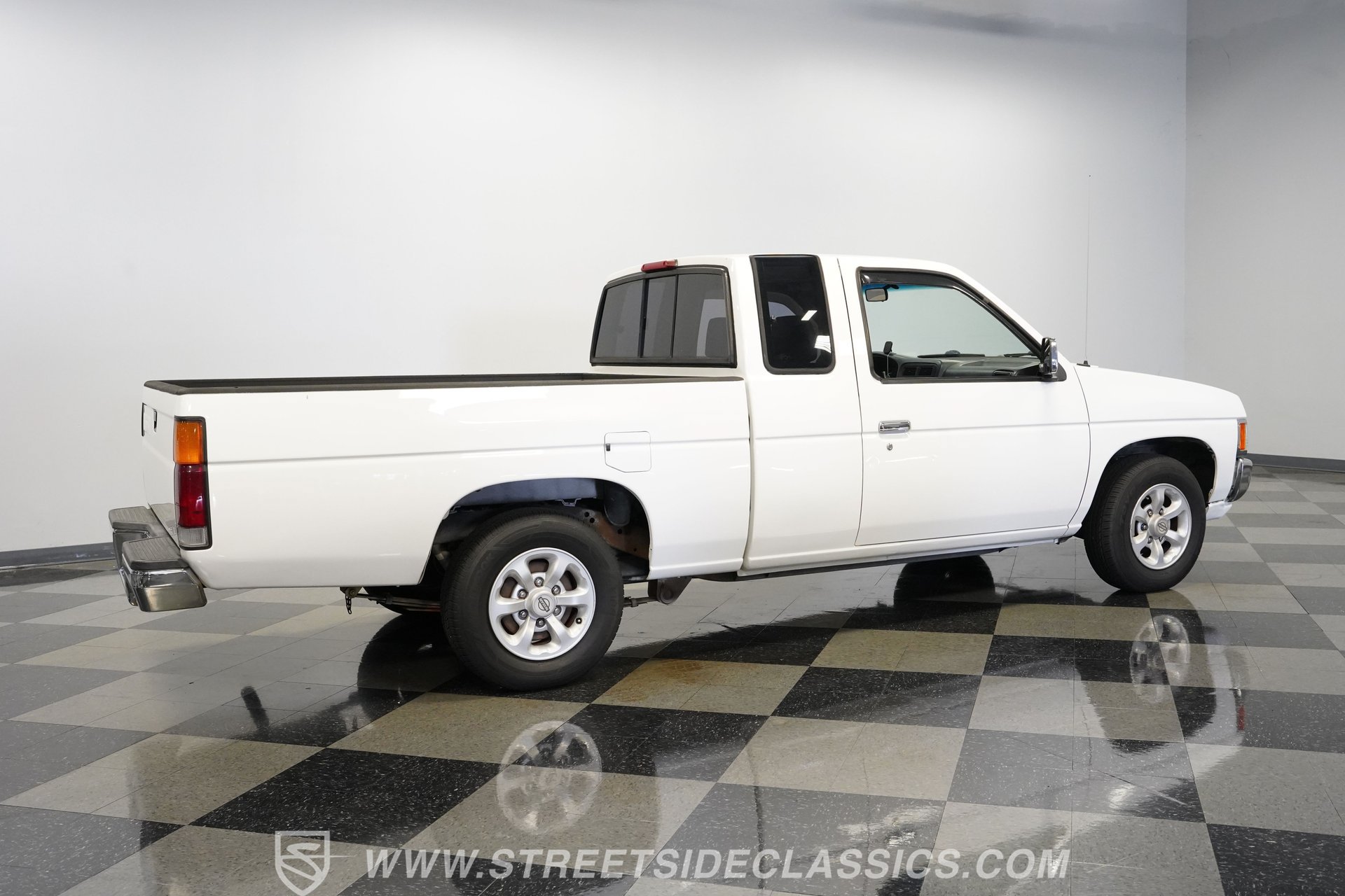 Used 1996 Nissan Pickup 2WD King Cab image 14