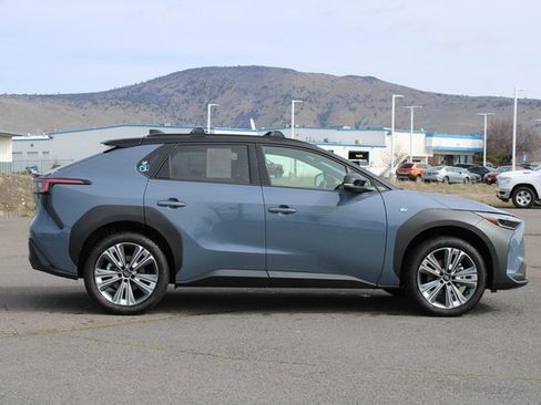 Used 2024 Subaru Solterra Touring w/ Touring Package image 6