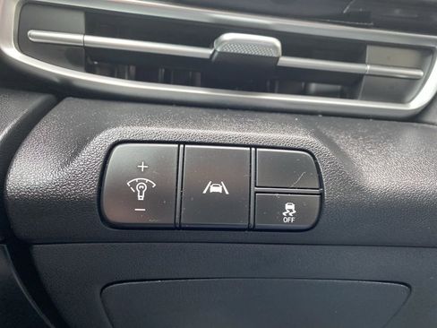 Certified 2023 Hyundai Elantra SEL image 25