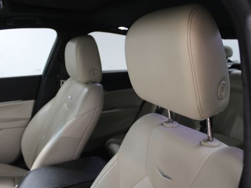 Used 2021 Cadillac CT4 Premium Luxury image 4