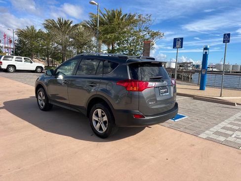 Used 2015 Toyota RAV4 XLE image 3