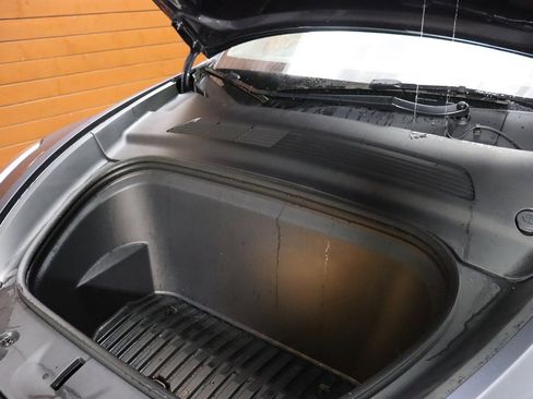 Used 2022 Tesla Model Y Performance image 3