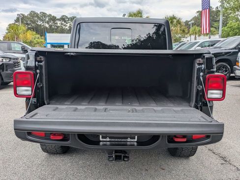 Used 2022 Jeep Gladiator Rubicon w/ Cold Weather Group AWD/4WD image 13