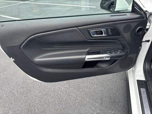 Used 2025 Ford Mustang Premium RWD image 28