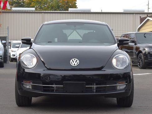Used 2013 Volkswagen Beetle TDI image 7