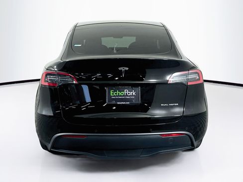Used 2022 Tesla Model Y Long Range AWD/4WD image 7