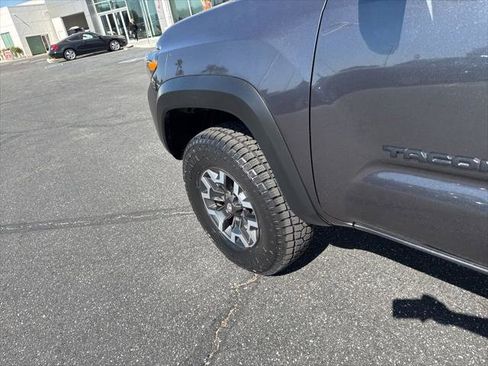 Certified 2023 Toyota Tacoma TRD Off-Road w/ Black Out Package (TMS) AWD/4WD image 10