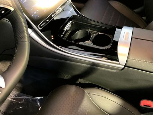 Certified 2025 Mercedes-Benz C 300 4MATIC Sedan image 17