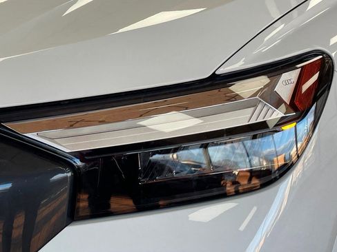 Used 2023 Audi Q4 e-tron Premium Plus w/ Premium Plus image 4