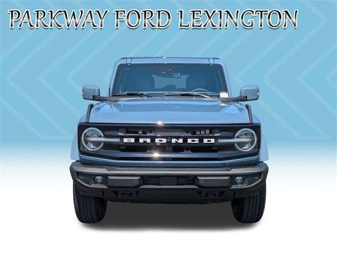 New 2025 Ford Bronco Outer Banks image 2