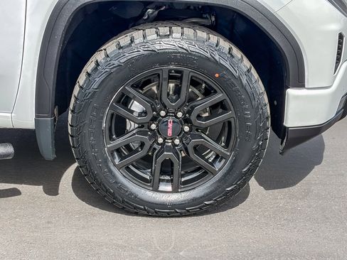 Used 2023 GMC Sierra 1500 Elevation image 9