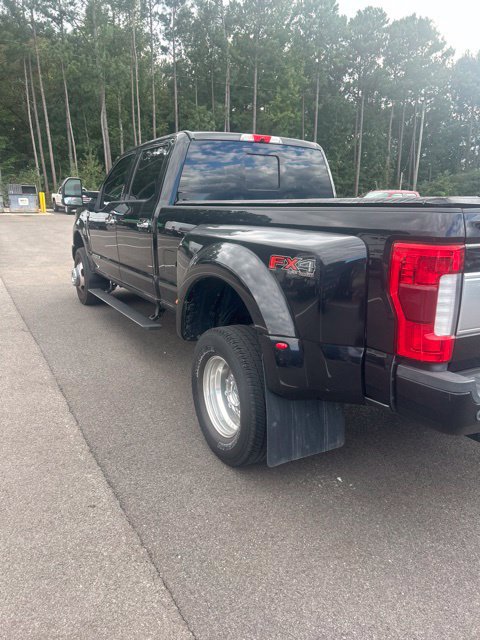 Used 2019 Ford F350 Platinum w/ Platinum Ultimate Package AWD/4WD image 9