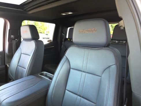 Used 2024 Chevrolet Silverado 1500 High Country AWD/4WD image 20