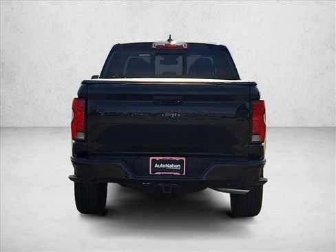 Used 2026 Chevrolet Colorado Z71 AWD/4WD image 7