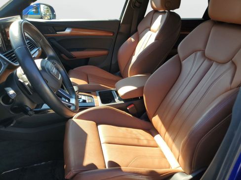 Used 2022 Audi Q5 e Premium w/ Convenience Package image 19