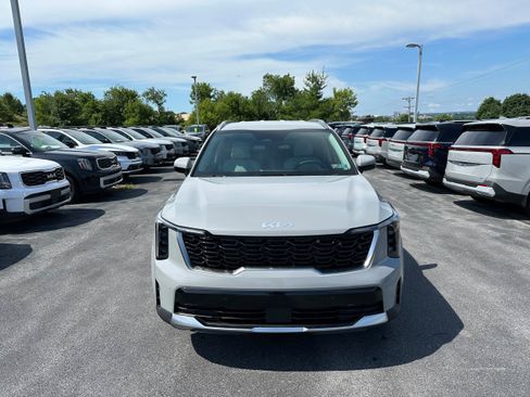New 2026 Kia Sorento S AWD/4WD image 2