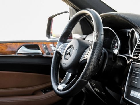 Used 2017 Mercedes-Benz GLE 400 4MATIC image 12