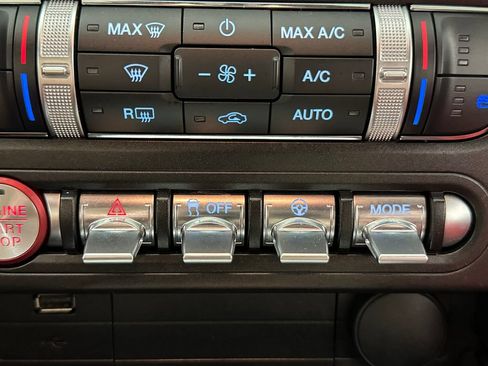 Used 2018 Ford Mustang GT Premium w/ Equipment Group 401A RWD image 37