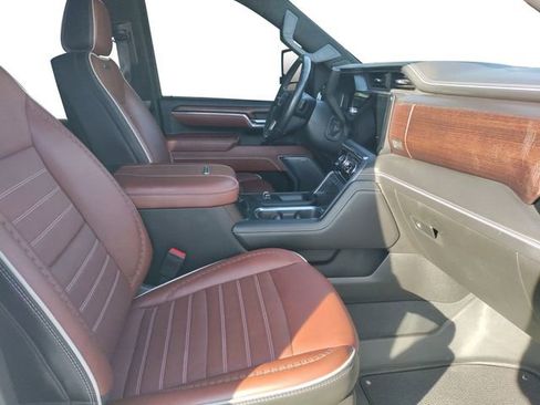 Used 2024 GMC Sierra 3500 Denali Ultimate image 15