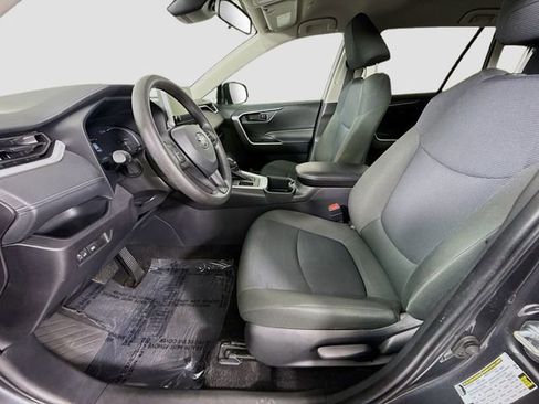 Certified 2025 Toyota RAV4 LE image 19