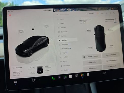 Used 2022 Tesla Model 3 Long Range AWD/4WD image 52