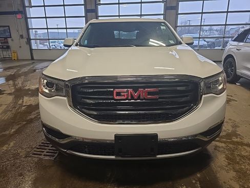 Used 2018 GMC Acadia SLE image 11