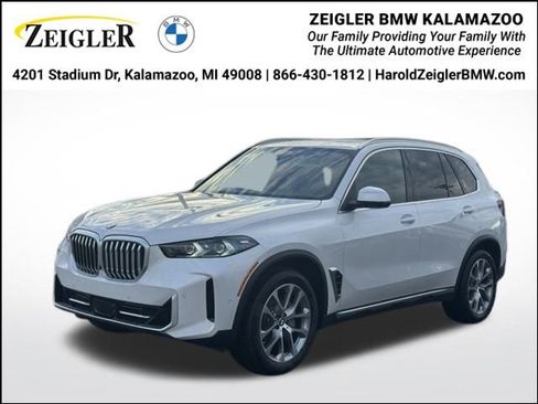 New 2026 BMW X5 xDrive40i w/ Premium Package image 1